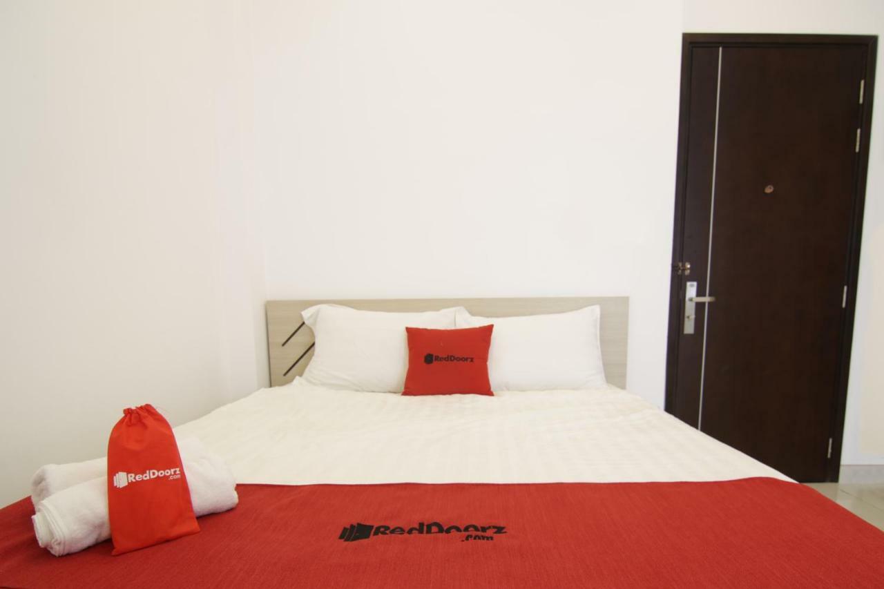 Reddoorz Near Quan Khu 7 Stadium Bandar Ho Chi Minh Luaran gambar