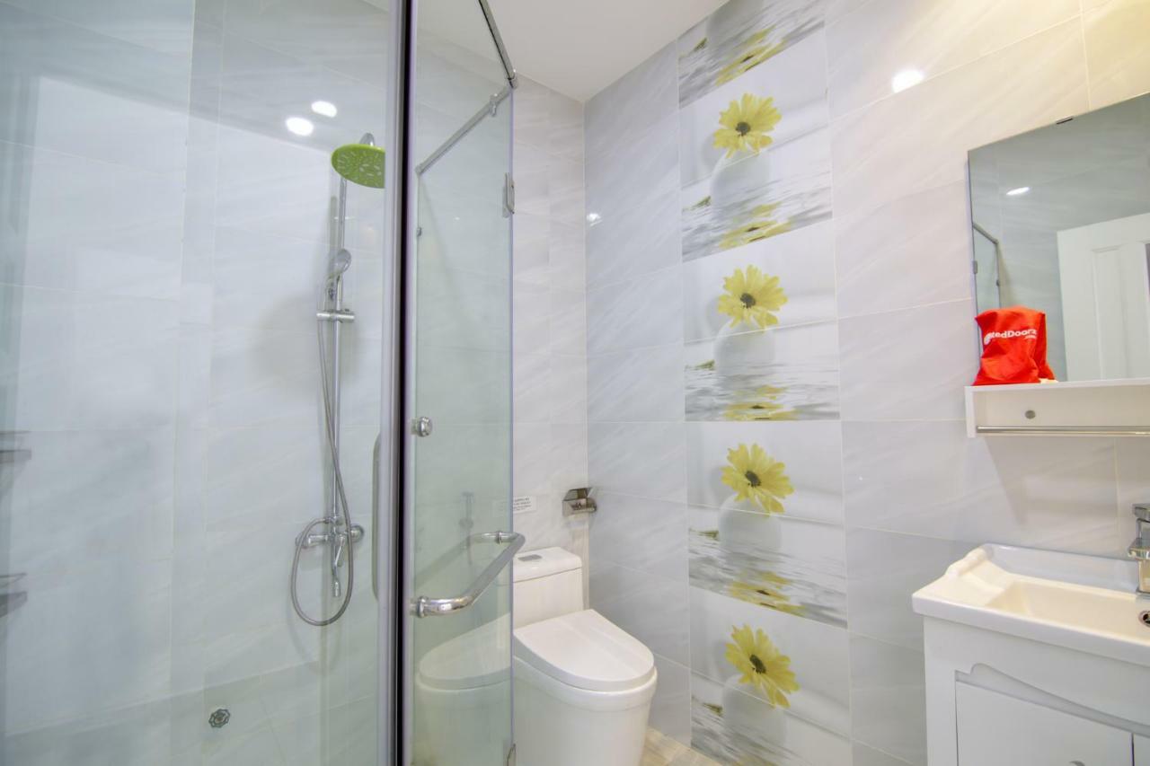 Reddoorz Near Quan Khu 7 Stadium Bandar Ho Chi Minh Luaran gambar