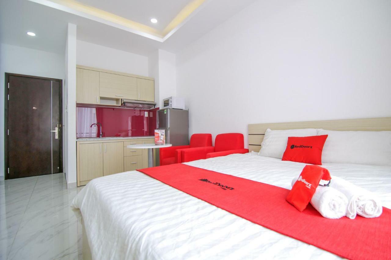 Reddoorz Near Quan Khu 7 Stadium Bandar Ho Chi Minh Luaran gambar